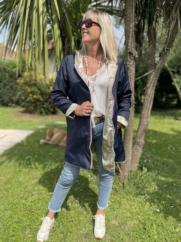 Veste imperméable Laura réversible longue bleu marine et doré